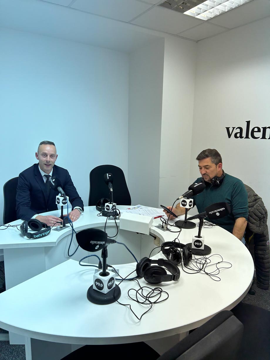 entrevista-al-abogado-penalista-en-valencia-pedro-albares-en-la-99-9-valencia-radio-2