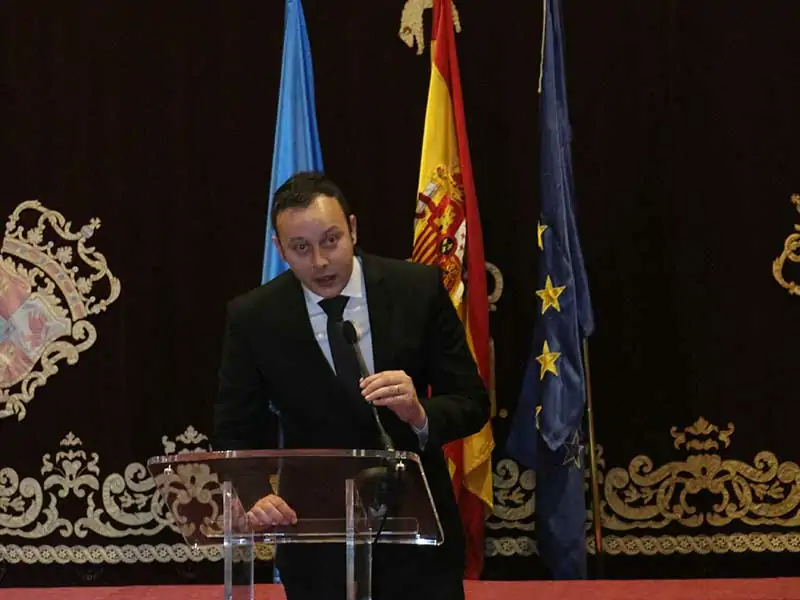 Albares-Medalla-Cum-Laude-10 Pedro Albares Castejón