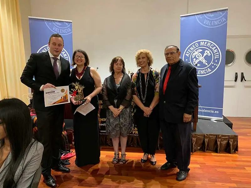 Pedro Albares, Premio Fénix de Oro