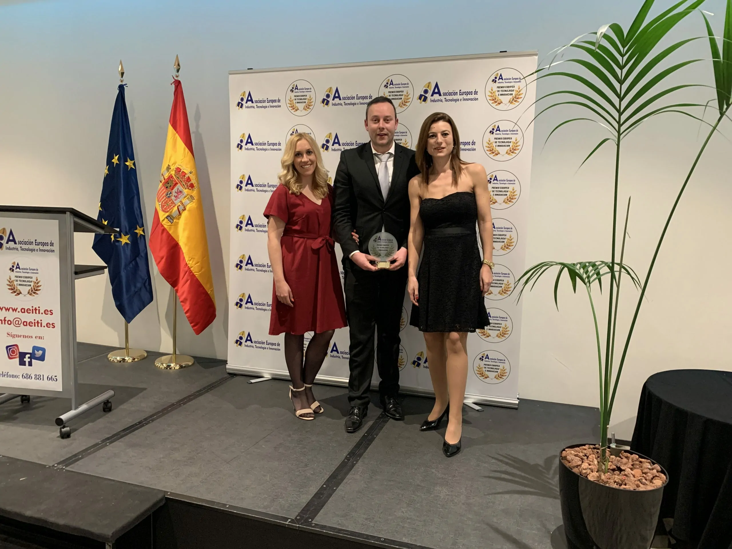 Pedro Albares, premiado por AEITI
