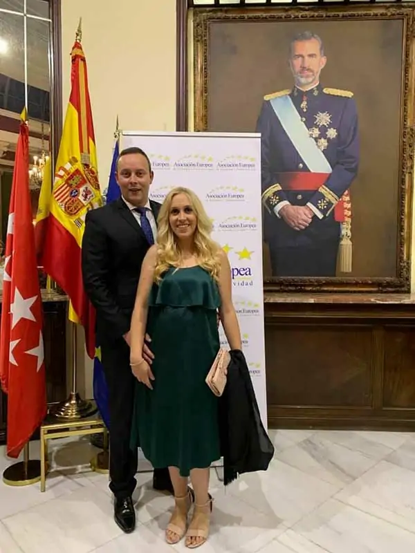 Pedro Albares y esposa